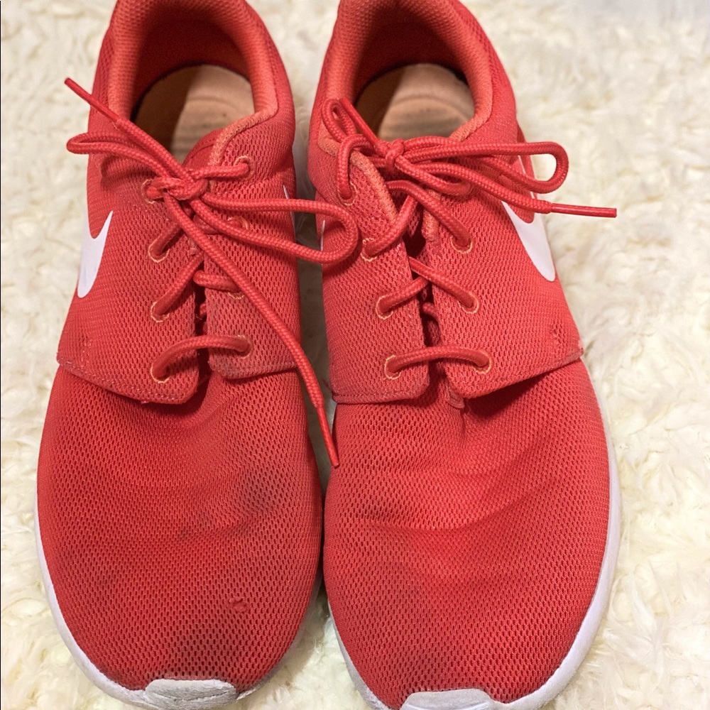 Women’s Nike Roshe Ones